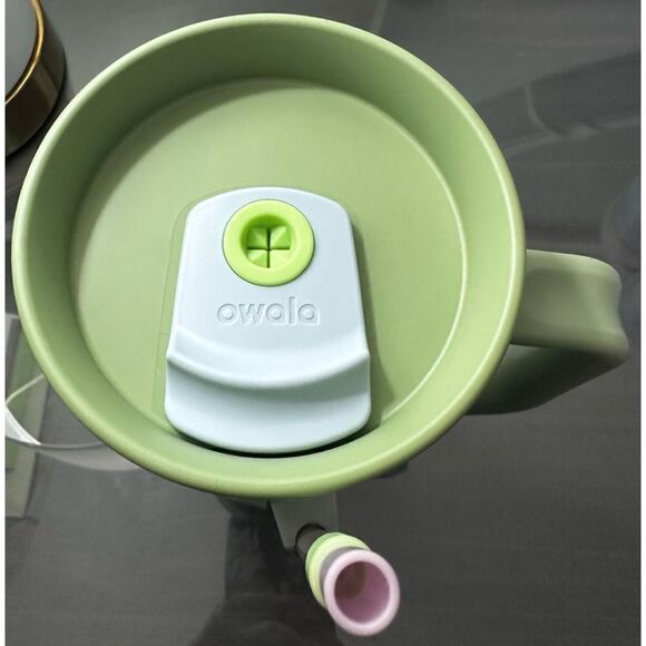 Owala SPECIAL EDITION 40oz Tumbler - KIWI GREEN KINGDOM - Picture 4 of 5